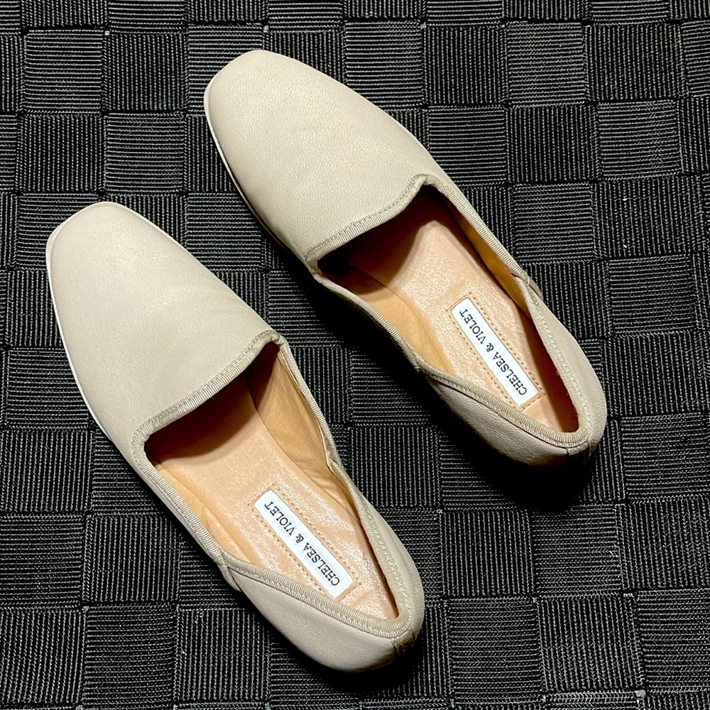 CHELSEA & VIOLET Lousa Light Taupe Leather NEW Slip On Shoes 7.5